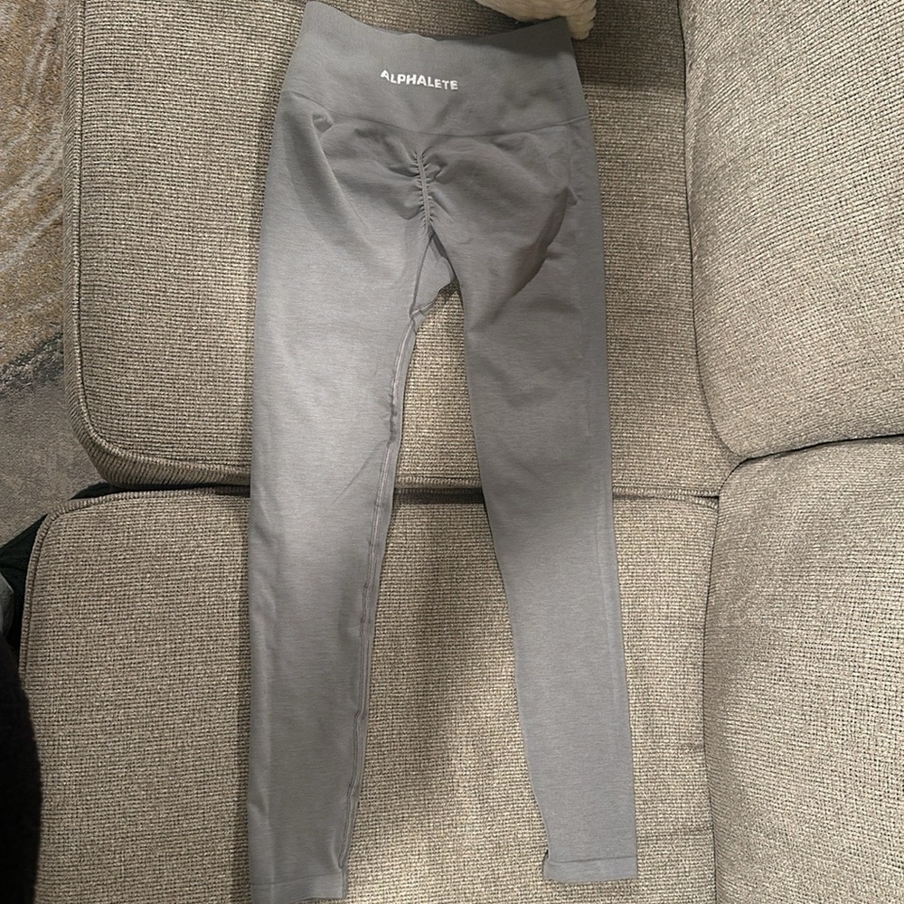 Alphalete amplify leggings in light grey size small!